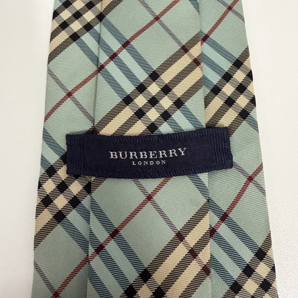 Burberry London Men's Tie Classic Green Nova Check Plaid Silk 3 5/8" (W) 57" (L)